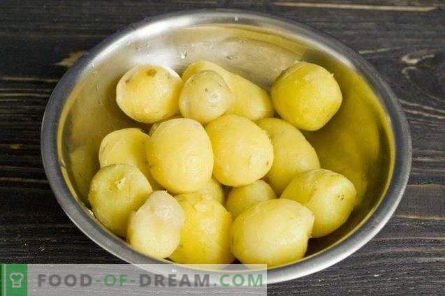India praetud kartulid vürtsides