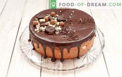 Brownie kook on kõik šokolaad. Lihtne Brownie kook retseptid: kirsid, mesi, pähklid, ploomid, ahi ja mitmemõõtmeline