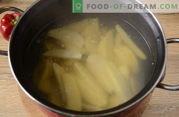 Kana, kartuliga küpsetatud: samm-sammult fotoretsept. Küpsetame kana kartulite, pipartega ja seentega - minimaalset pingutust, maitsvat tulemust!