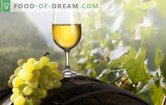 Valge vein kodus: tõeliste gurmaanide jaoks. Valge veini retseptid kodus: viinamarjad, kirsi ploomid, karusmarjad