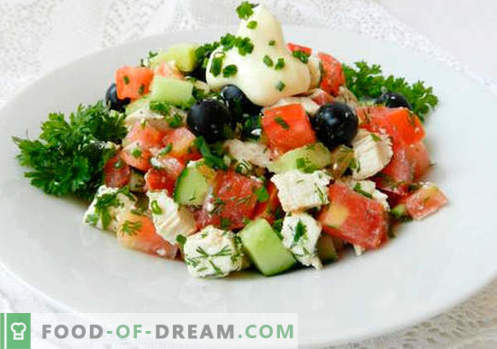 Oliividega salat - valik parimaid retsepte. Kuidas õigesti ja maitsev valmistada salat oliividega.