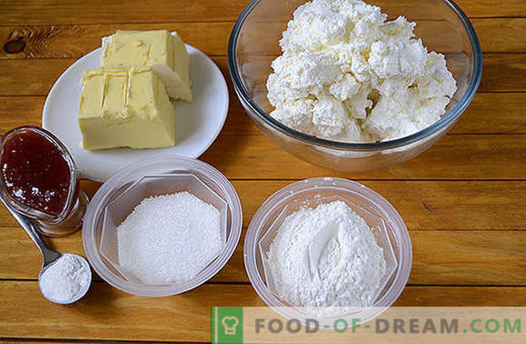 Toitjuustukastid moosiga: omatehtud koogid on alati õnnelikud! Autor on sammhaaval fotoretsept, mis sisaldab paksud moosikastmega juustu tainasrullid