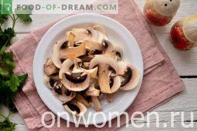 Kip gestoofd met champignons